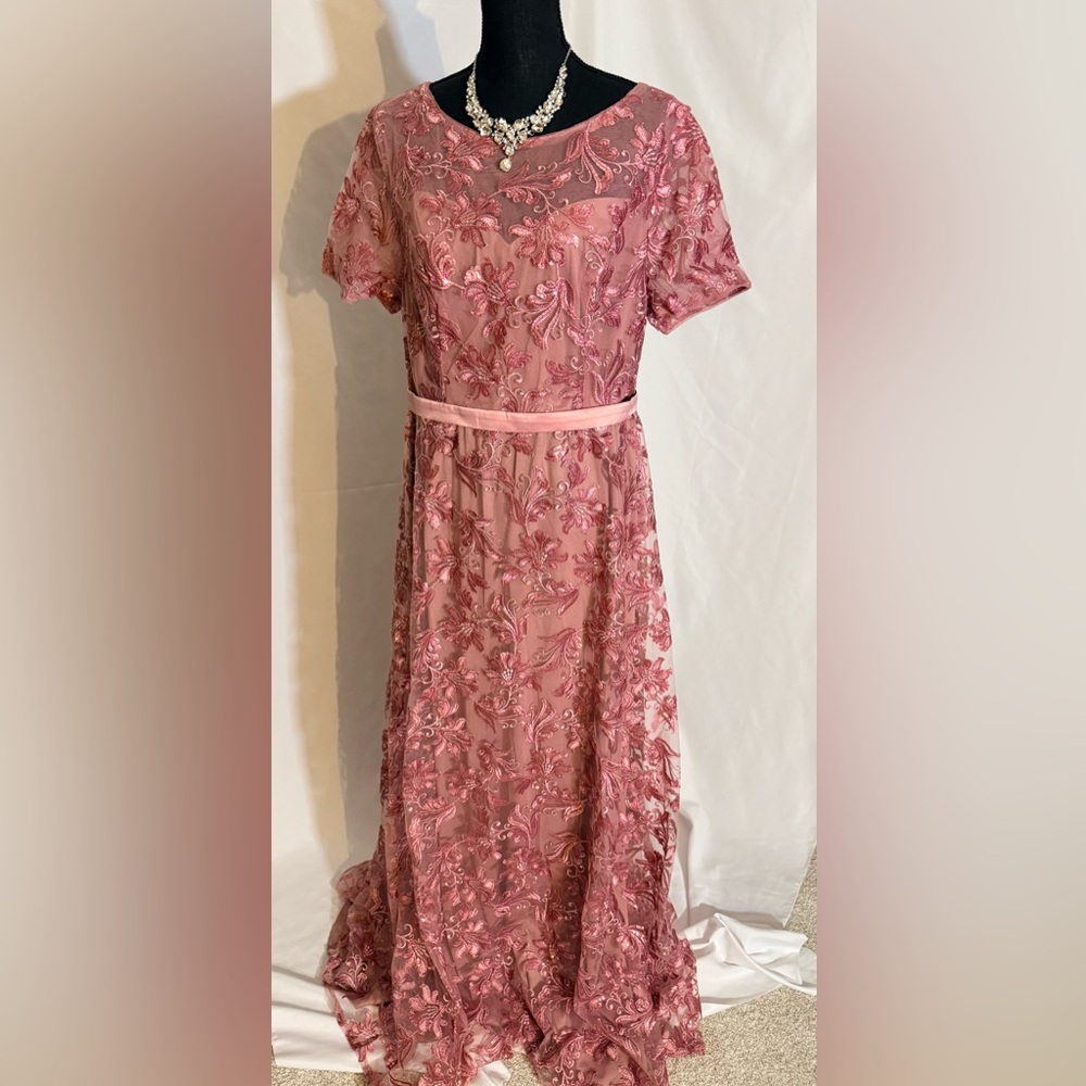 #45 Elegant Pink Lace Dress